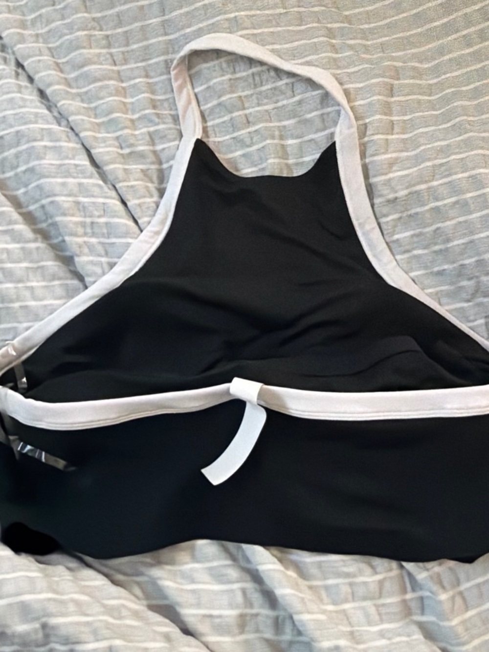 Lululemon cropped halter top - Picture 2 of 3